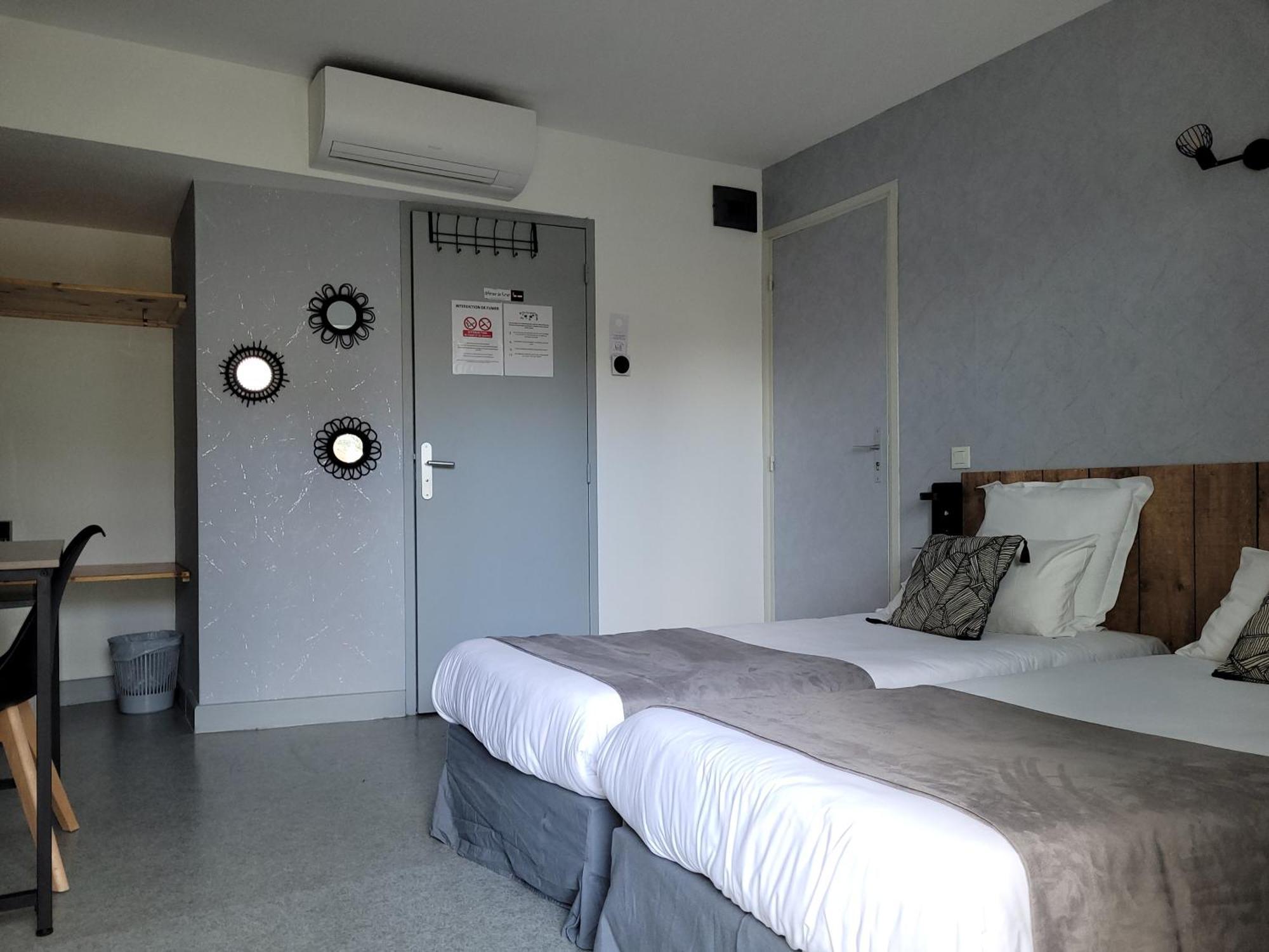 Hotel Le Vanseen Les Vans Εξωτερικό φωτογραφία