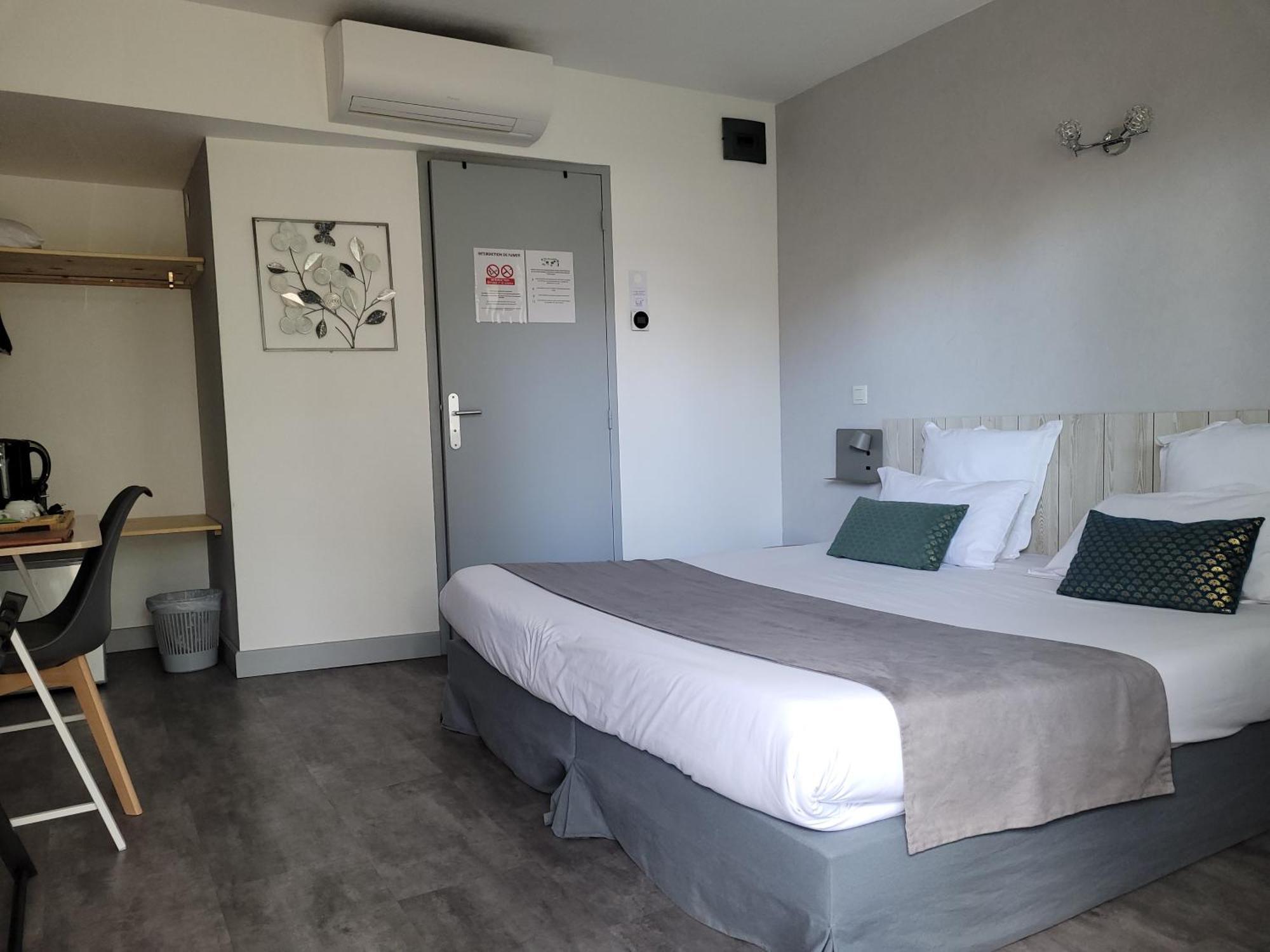 Hotel Le Vanseen Les Vans Εξωτερικό φωτογραφία