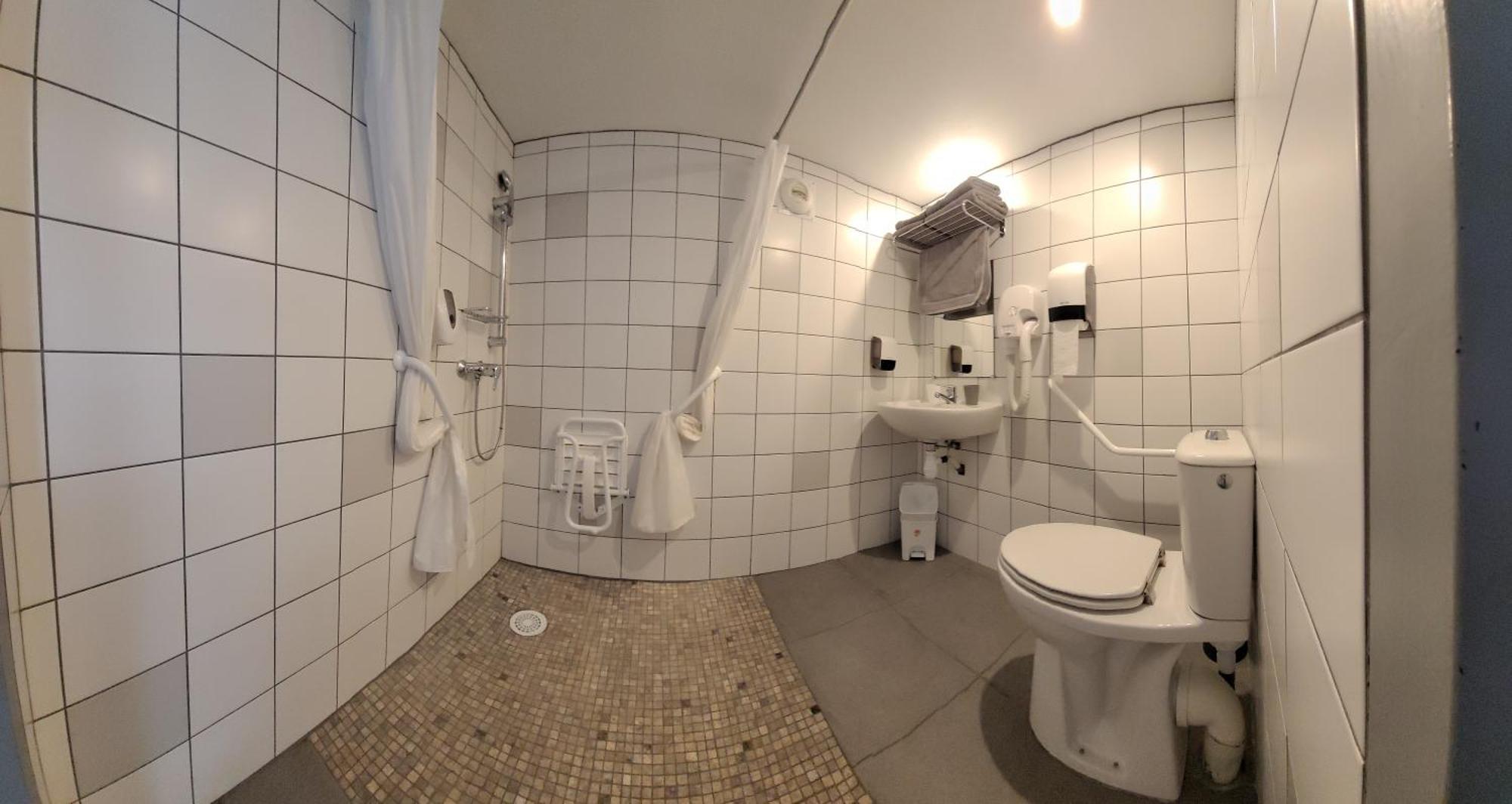 Hotel Le Vanseen Les Vans Εξωτερικό φωτογραφία