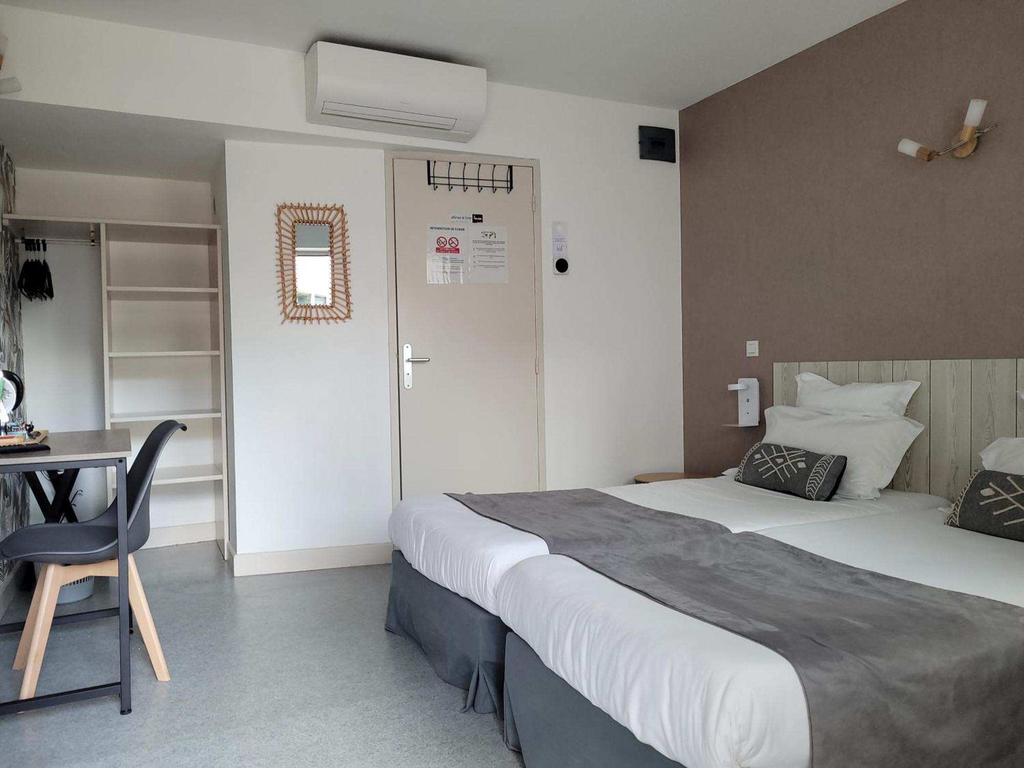 Hotel Le Vanseen Les Vans Εξωτερικό φωτογραφία