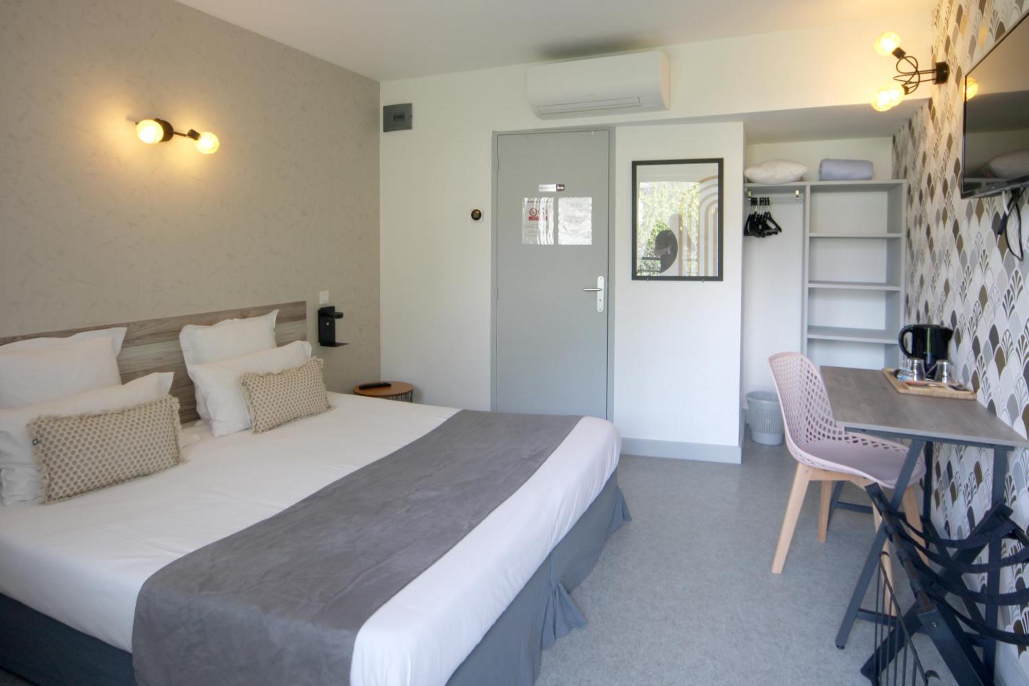 Hotel Le Vanseen Les Vans Εξωτερικό φωτογραφία