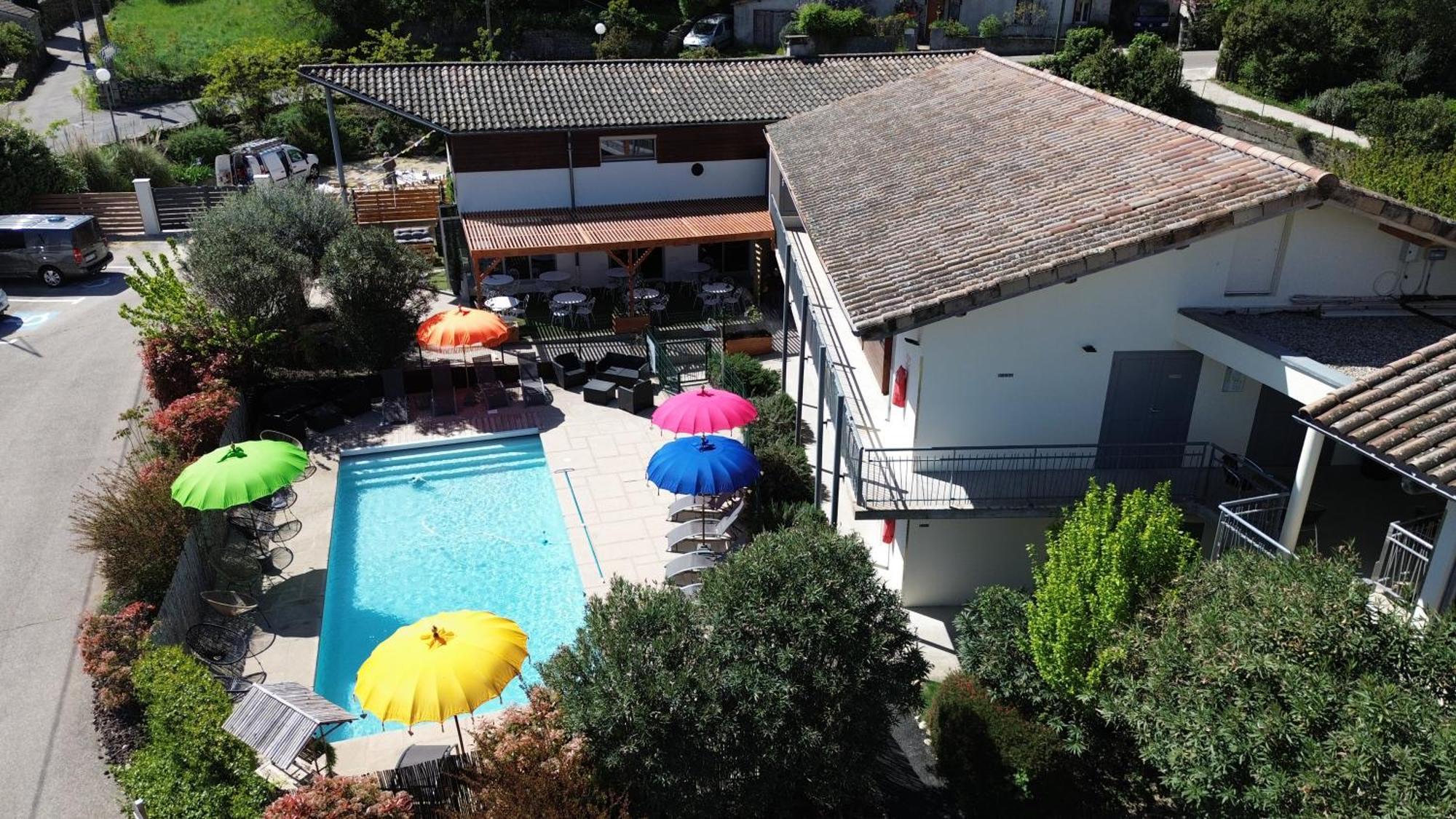 Hotel Le Vanseen Les Vans Εξωτερικό φωτογραφία