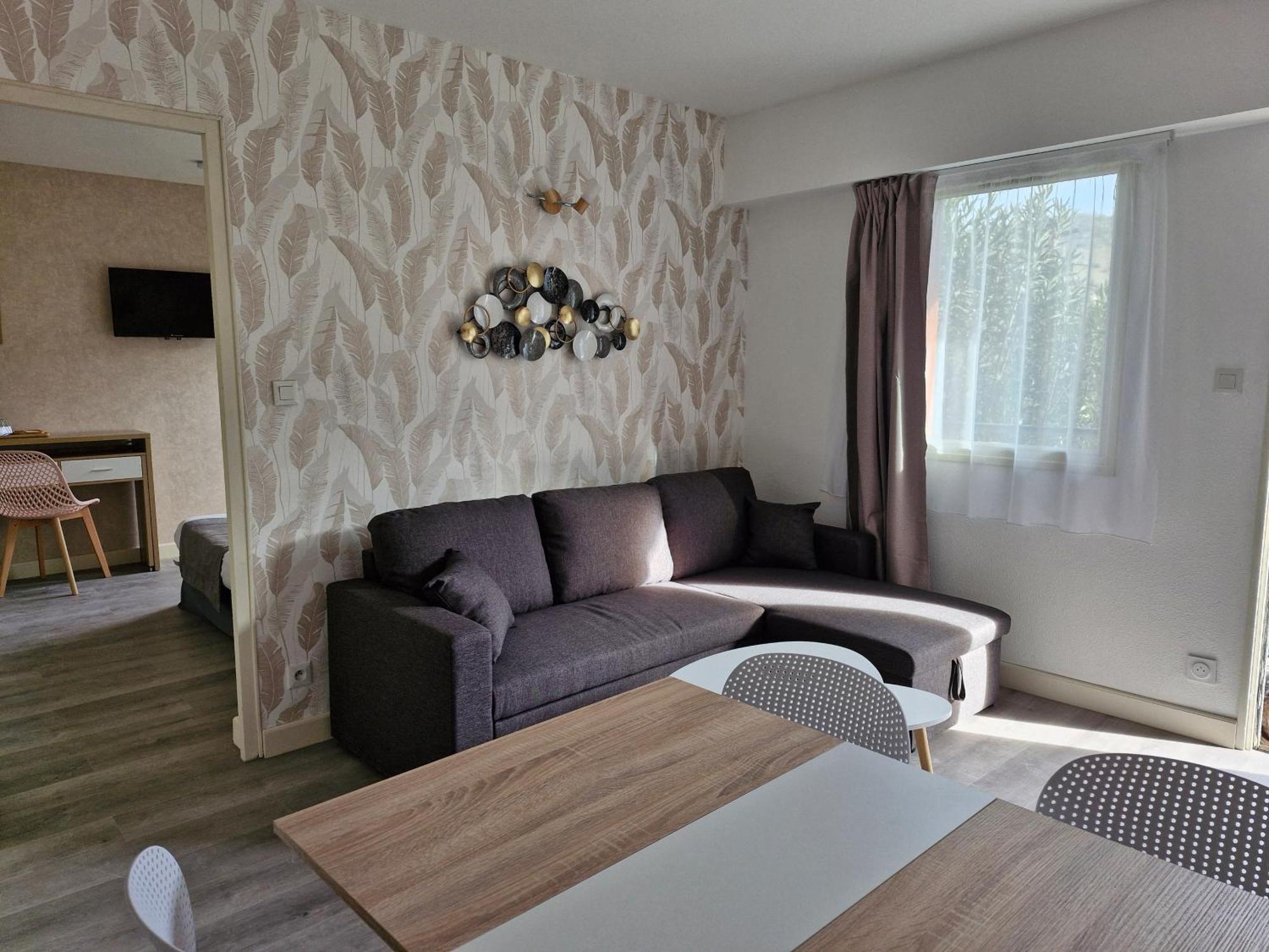 Hotel Le Vanseen Les Vans Εξωτερικό φωτογραφία