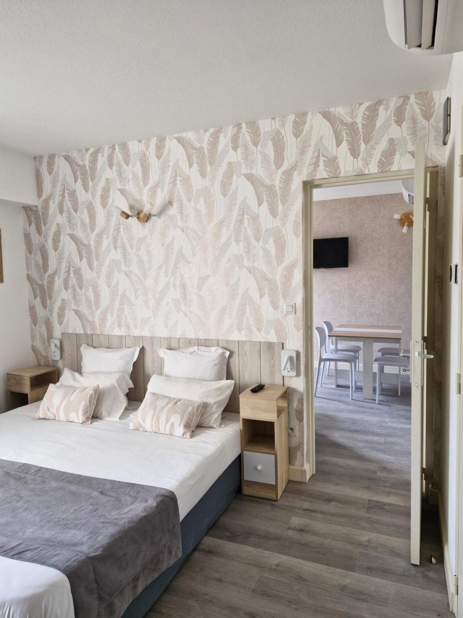 Hotel Le Vanseen Les Vans Εξωτερικό φωτογραφία